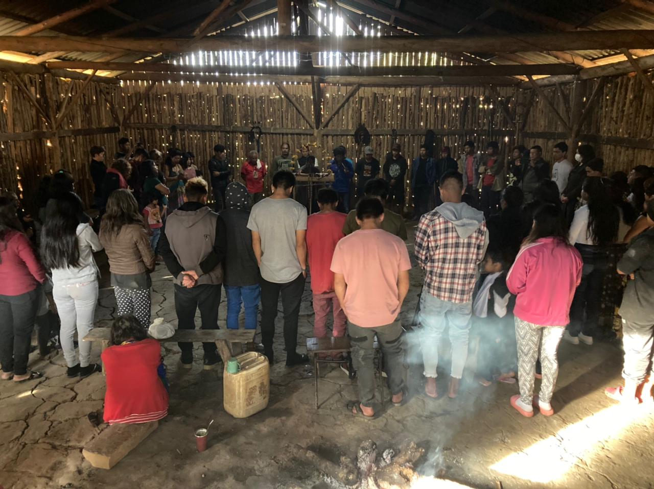 Participantes reunidos na opy durante encontro na TI Pirai (SC) / Foto: Acervo CGY